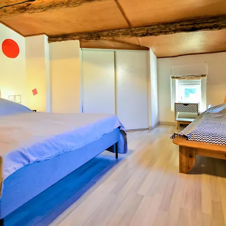 Stunning In Laudun-lardoise With Wifi Holiday home Laudun