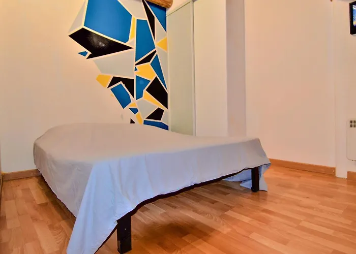 Holiday home Pet Friendly In Laudun-l'ardoise Laudun